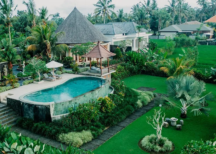 Silver Rooster Villa