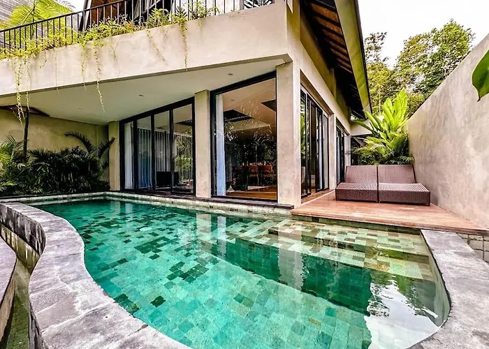 Villa Astu - Tranquil Riverside Villa Near Tanah Lot
