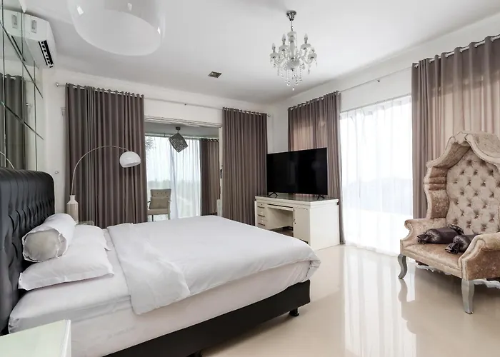 Sunnyrent. Luxury Tj White Villa & Room