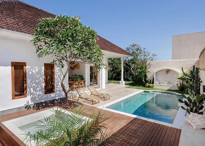 Private Jacuzzi - Central - Canggu 3Br