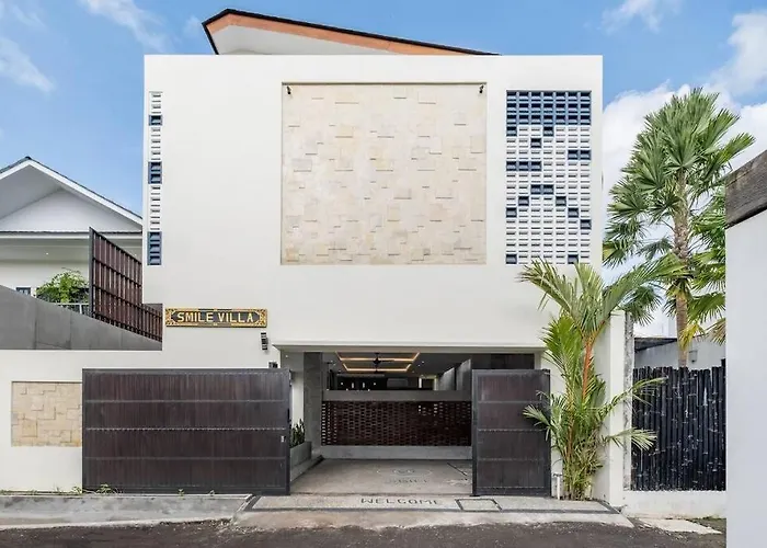 Langma Villa Canggu 6Br Rooftop & Pool Paradise