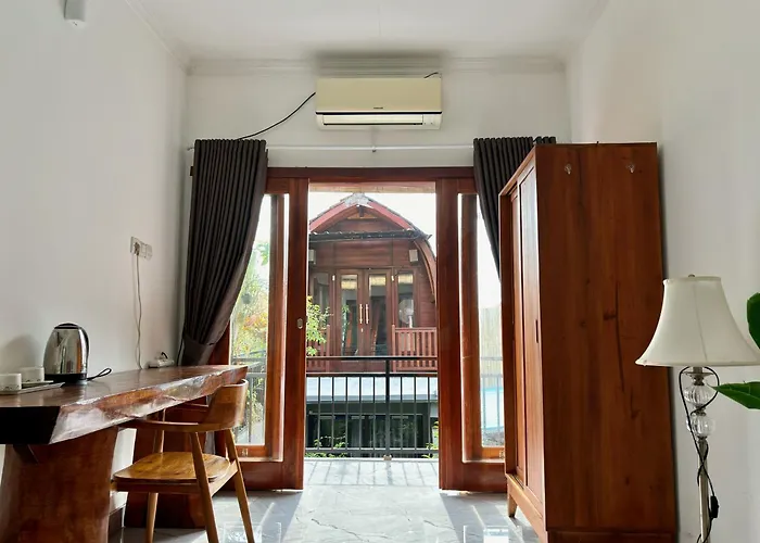 Jingga Guesthouse