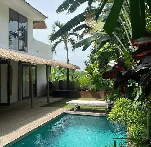 Family Villa - Rice Field View - Berawa/Canggu
