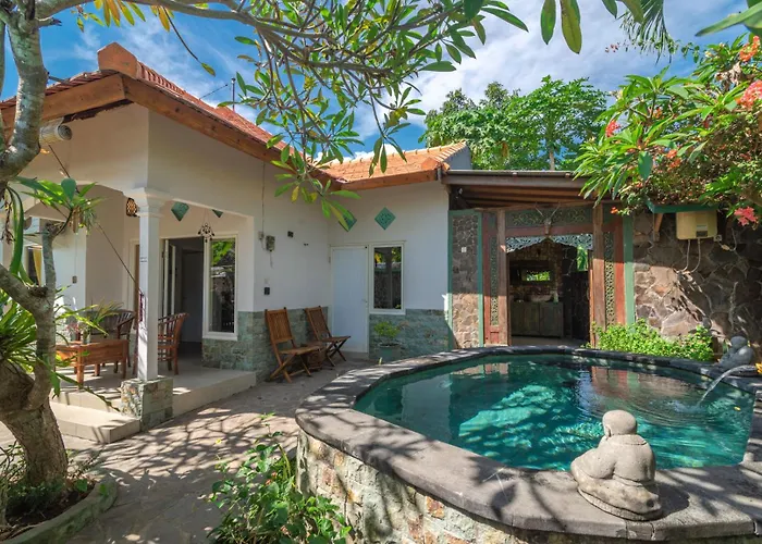 Rumah Kristal Near Lovina