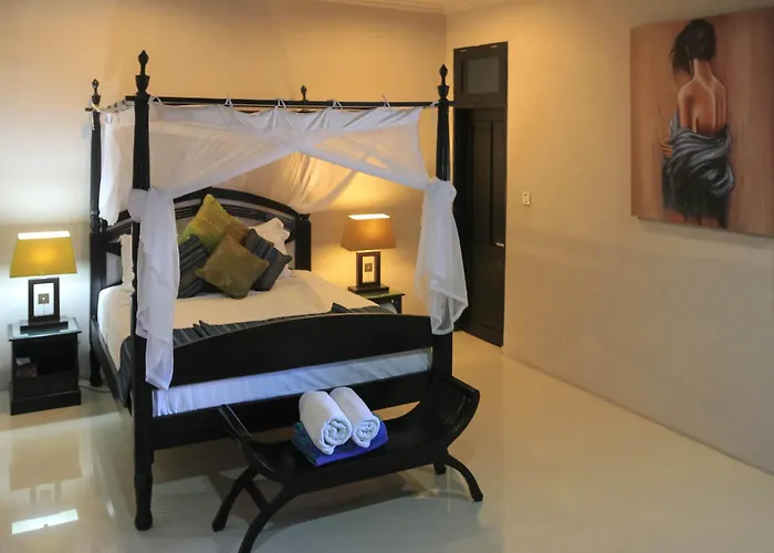 5 Bedroom Getaway Villa - Kuta Regency B3