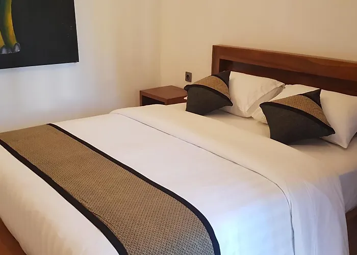 Ari Guest House