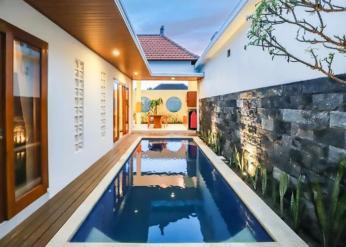 Dua Art Villa 2: Creative Space Near Titibatu Club