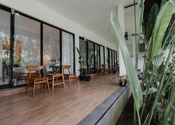 Dana'S House