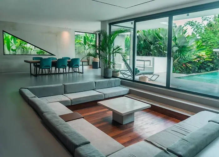 Kl Villa In Pererenan