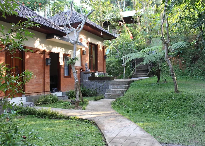 Arnata Guest House & Pasraman Yoga Lokanata
