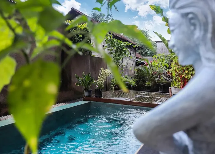 Stylish Hotel-Style Room Near Pool In Ubud Central
