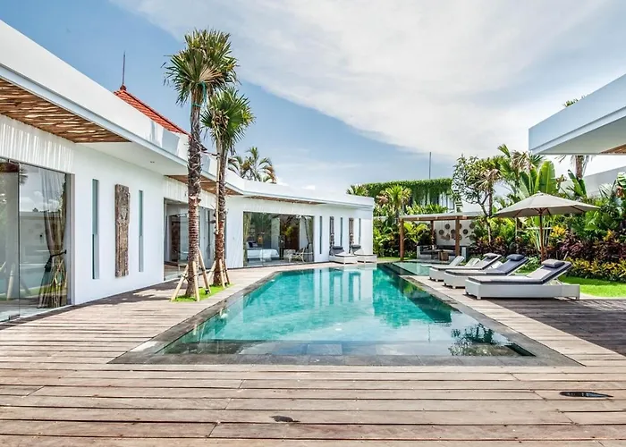 Opulent 6 Br In Canggu, 400m To Finns Beach Haven