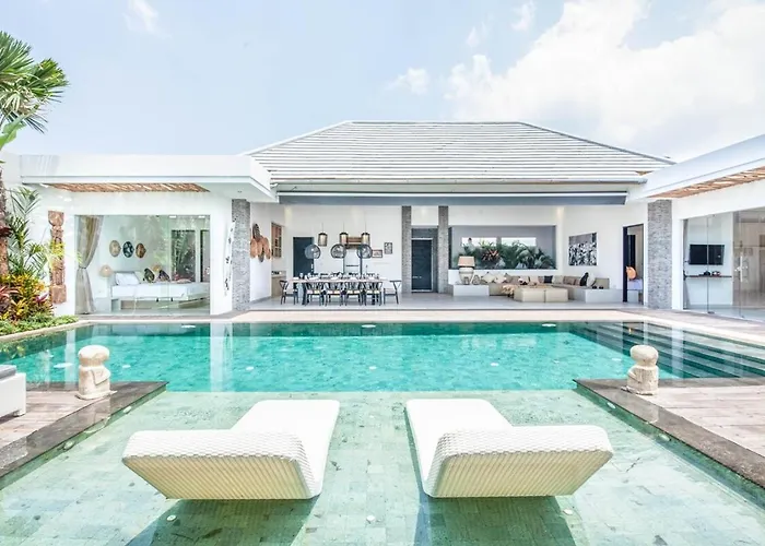 Modern 4 Bedroom Villa 400M To The Beach In Canggu
