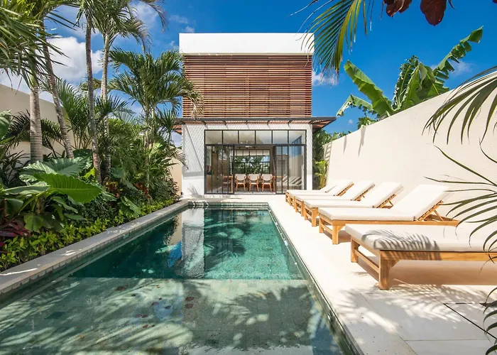 Opulent 6 Bedroom In Canggu, 300M To Cafe Del Mar
