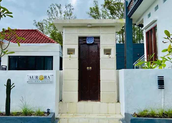 Aurora Holiday House
