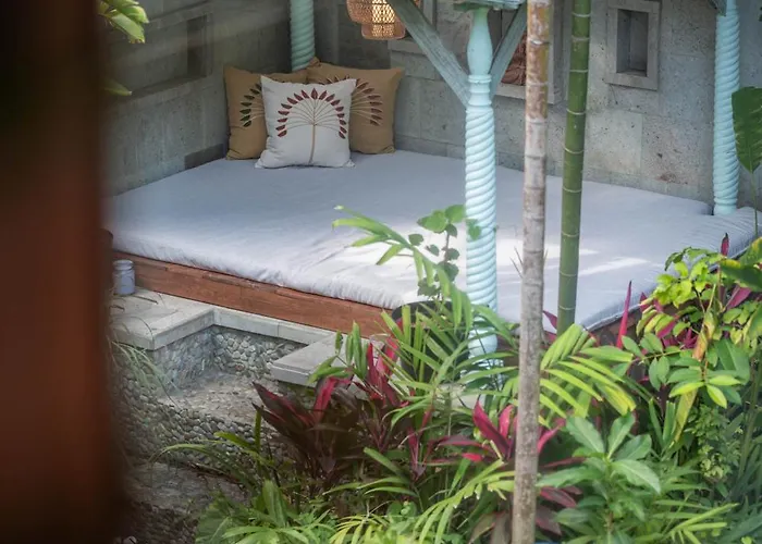Jungle Wave Villa In Central Seminyak