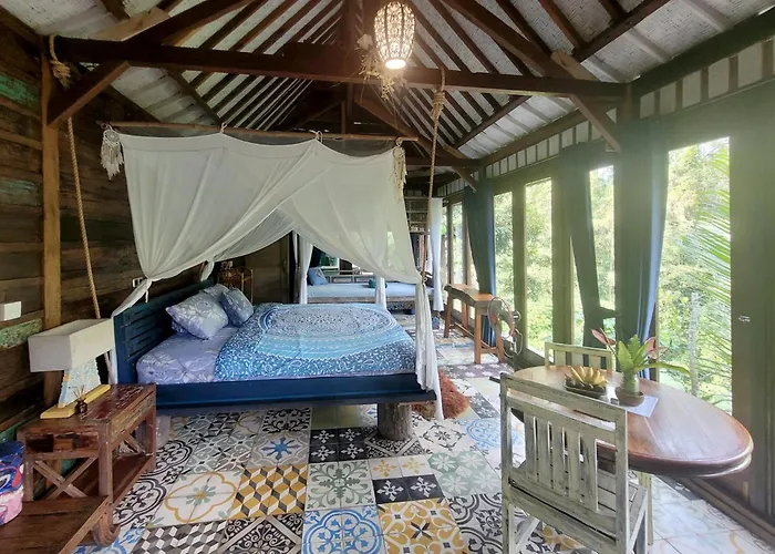 Villa Batari - Artsy Joglo - Private Swimming Pool