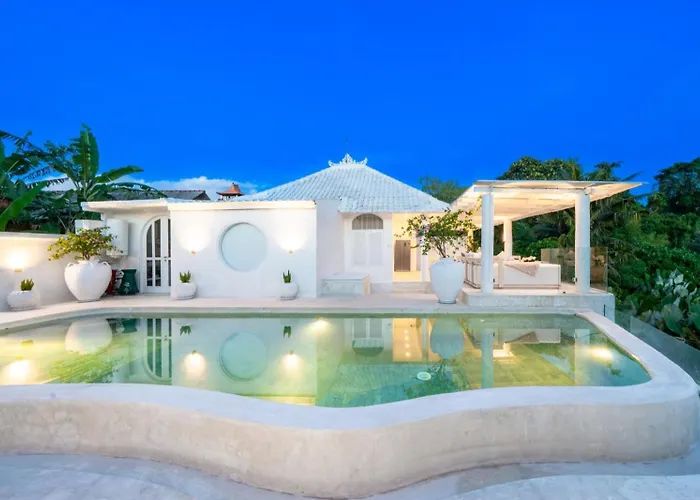 Exclusive 3BR Celebrity Villa - Ice Bath - Sauna - Jacuzzi - Outdoor Gym - BBQ - Stunning Rice Field&Jungle Views