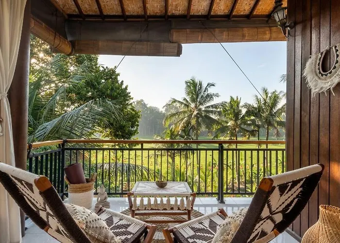 Family Paradise Villa, Shared Pool, Jungle & Rice Field Views