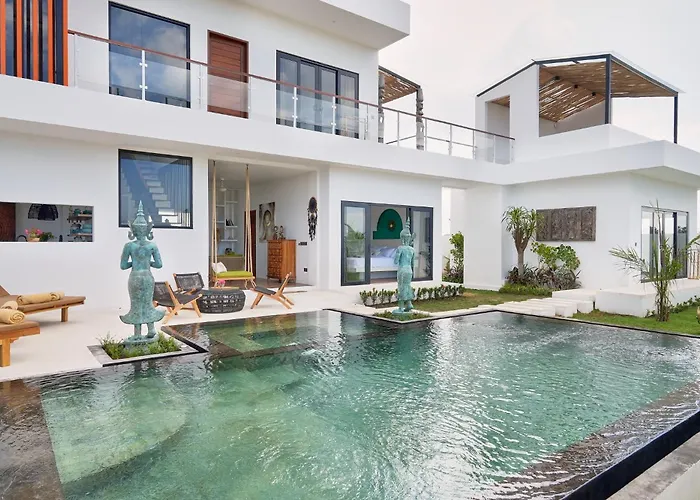 Kamalie Bali Villa 4 Elegant Rooms, Rice Fields ,Ocean , Pool, Jacuzzi, Rooftop And Staff To Take Care Of You