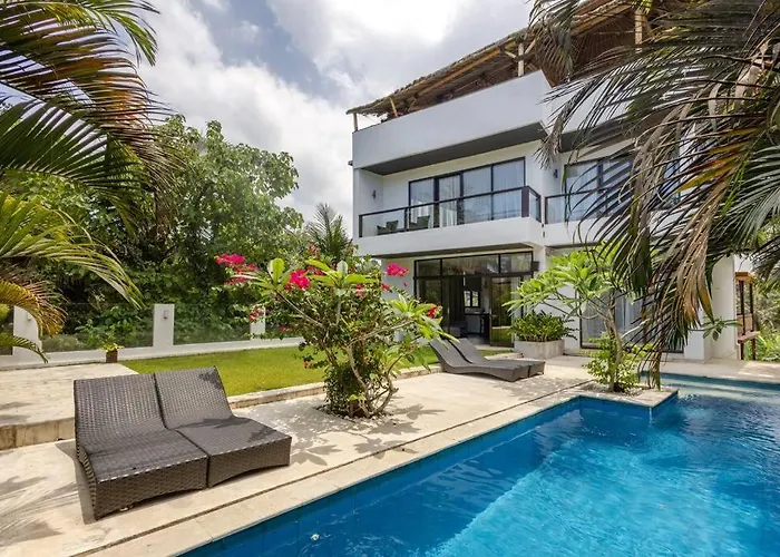 Deluxe Apartment, 75 M From Balian Surf Spot
