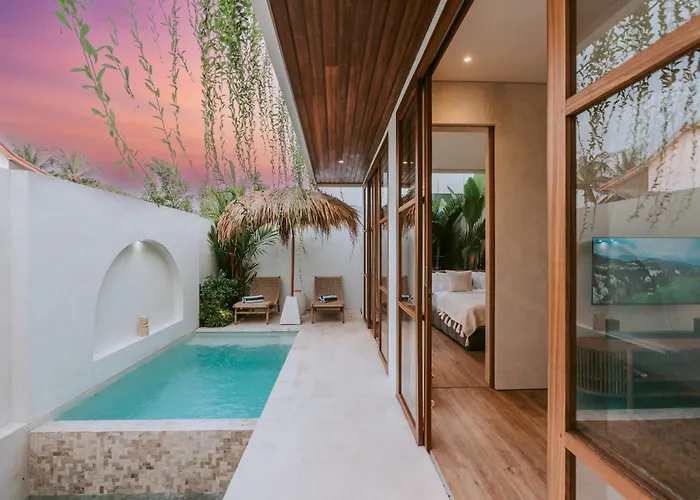 Private Pool, Skylight Bathtub, Dreamy Pool And Serene Greenery In Canggu!