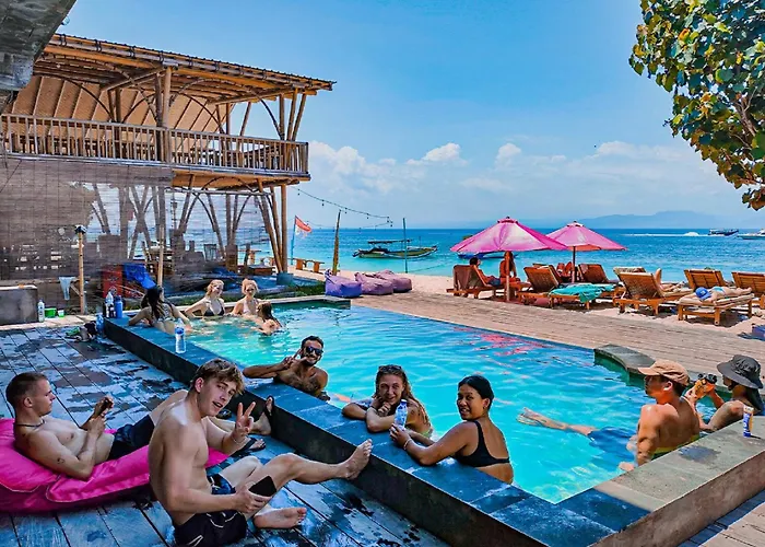 Lushy Hostel Nusa Penida