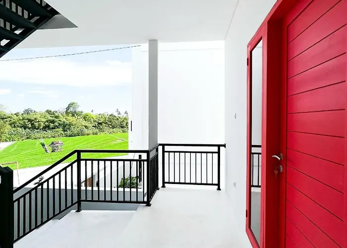 Elias House In Gang Mango