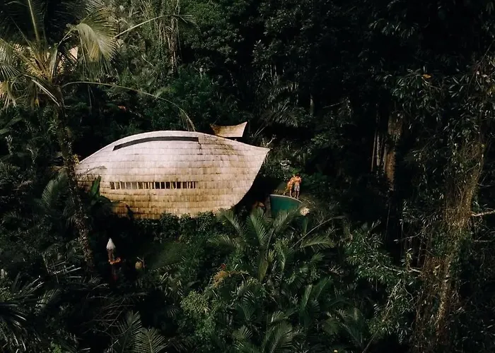 Bamboo House - Ecobreeze