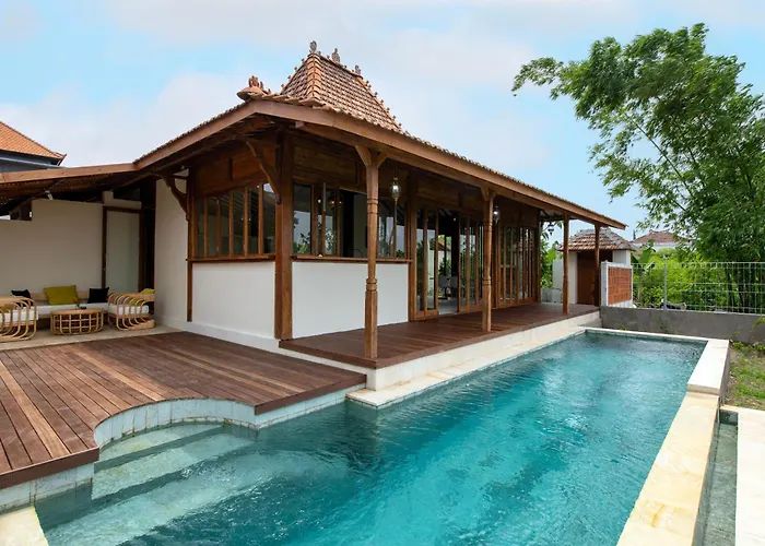 Sunset Joglo Pool Villa