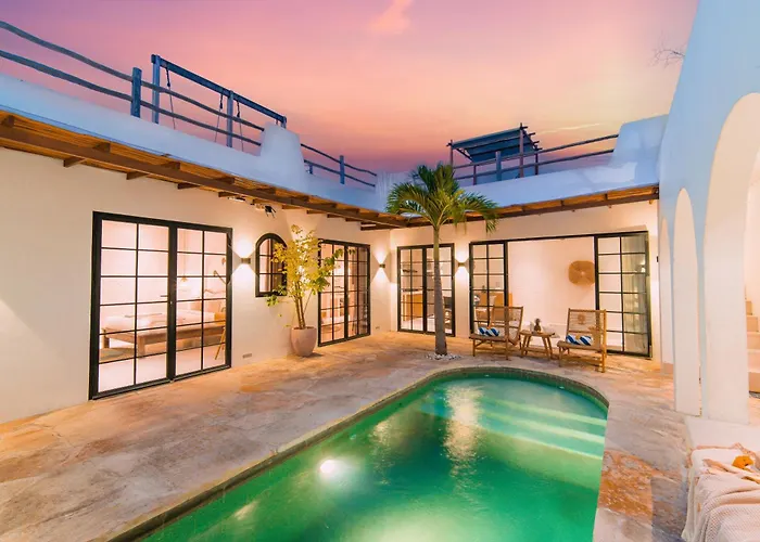 Romantic Designer Villa In Canggu, Bali