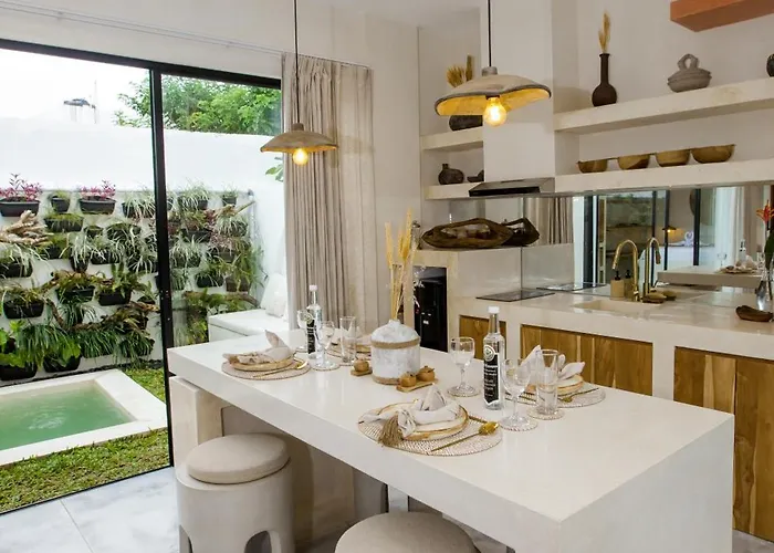 Bali Escapes- Studio And 1 Bedroom Villa