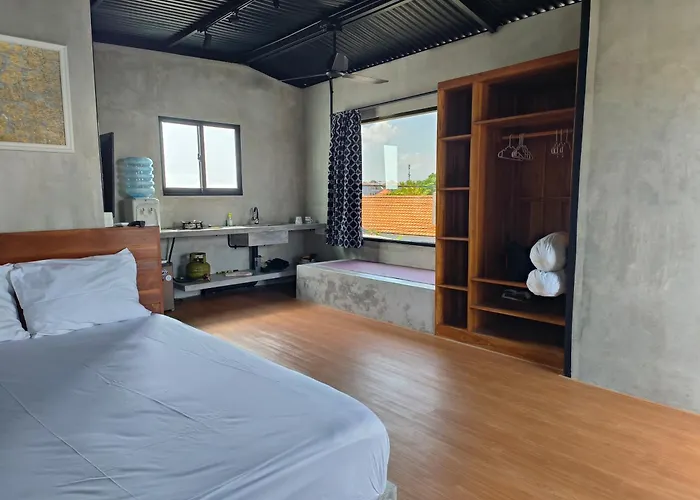 Industrial Nia Room