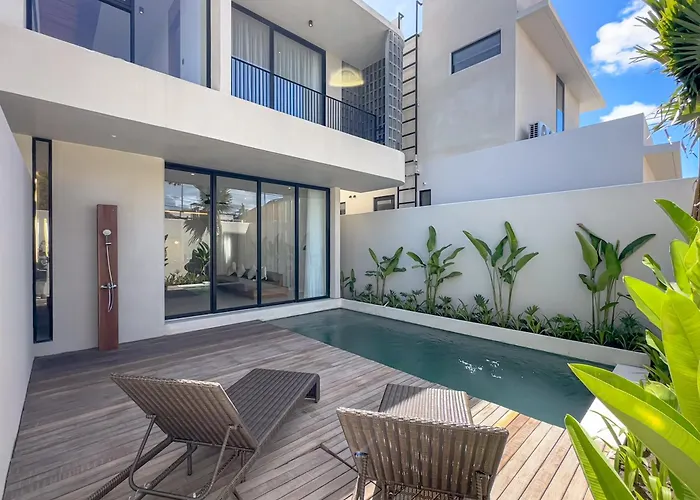Saint Cloud Villa Umalas
