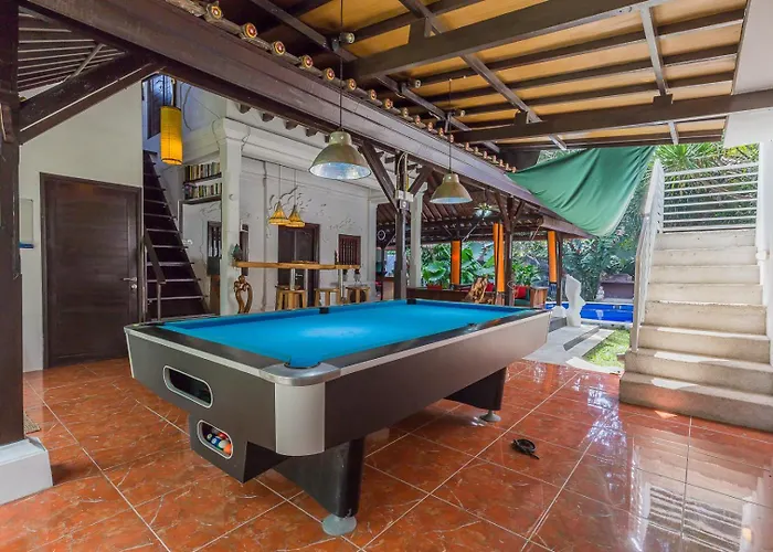 Villa Blue - 4Br Authentic And Atypical Villa In Central Seminyak With Pool And Pool Table