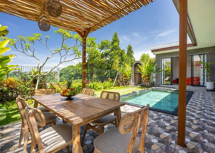 Tropical 2Br Peaceful Ricefields Villa - Canggu