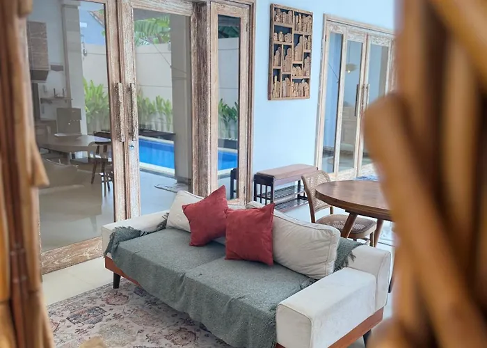 Casa Tartu - Rustic Villa In Canggu