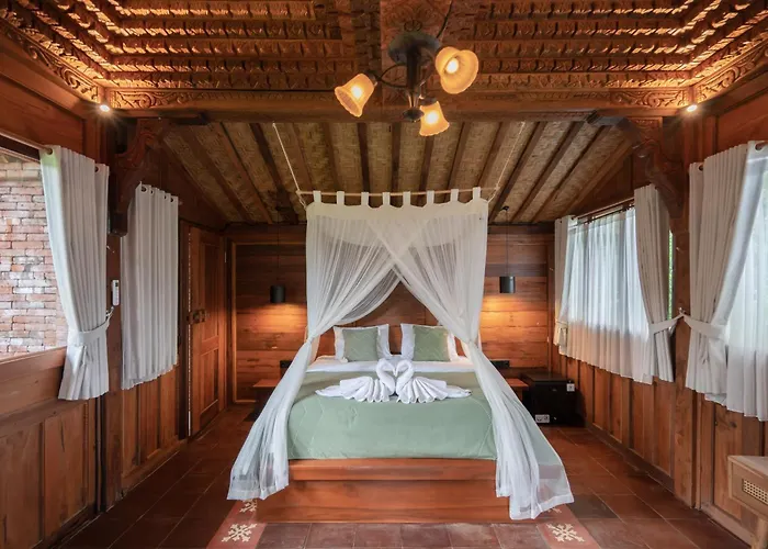 Nishiyama House Sambangan By The Lavana