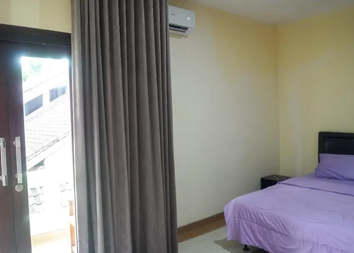 Bali 15 Land Guesthouse Kuta Bali