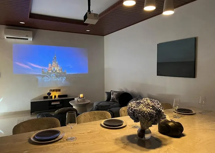 Nomadic Lux Villa