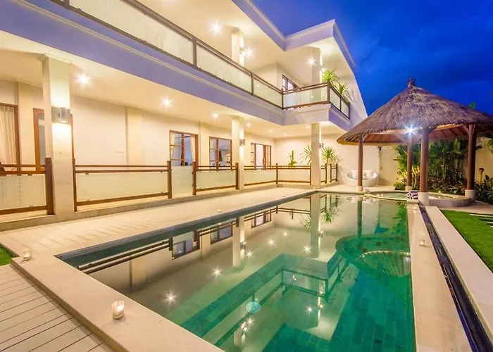 Villa Golden Palm Bali Canggu- Huge Luxe 2-Storey Villa