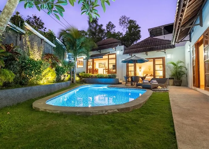 Casalola - 10 Min To Beach, Vast Villa With Pool & Garden View