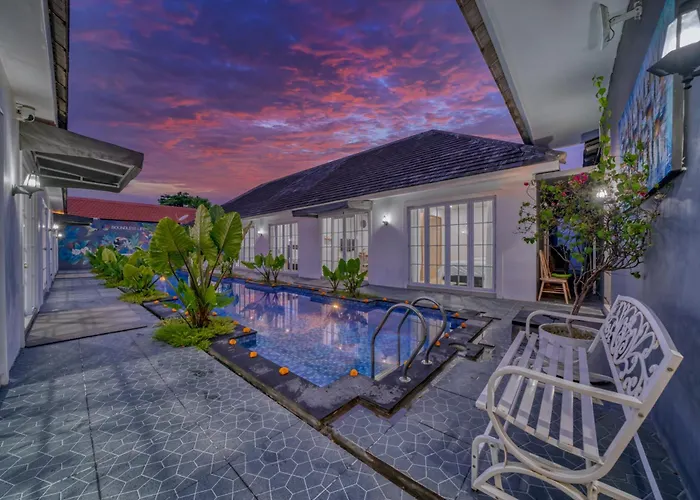 2 Bed Modern Apartment With Big Pool
