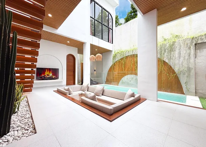 Kelana Villa