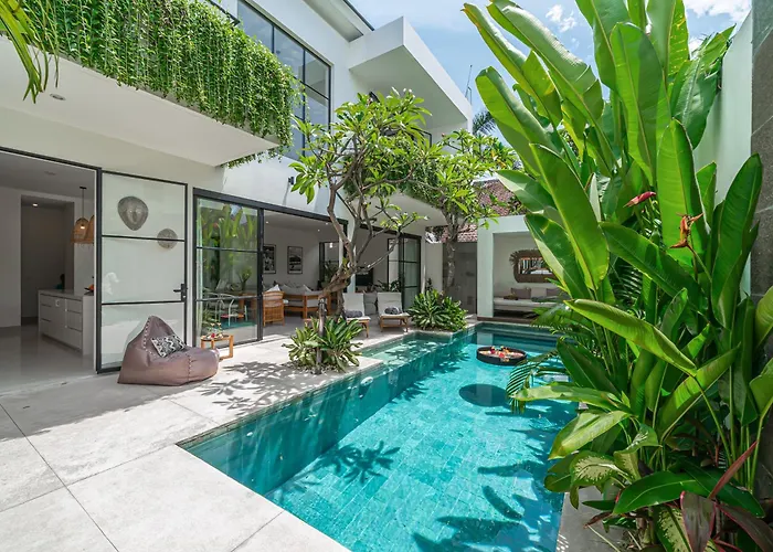 Puri Senang - Modern Pool Villa, 6 Mins to Berawa Beach&Finns