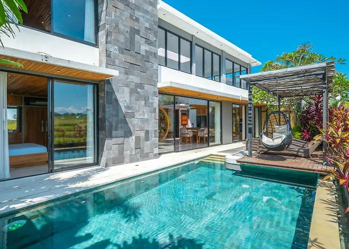 Villa Asri - Incredible Tropical 3Br Close To Nyanyi Beach!