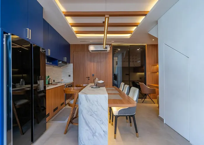 2Br Modern Suites Near Airport