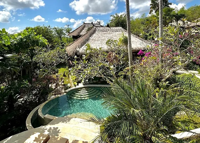 Unique Tropical High Class Oasis-Cook Driver Staff