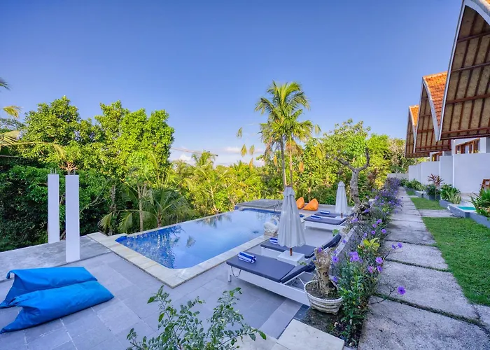 Kelingking Beach Villas