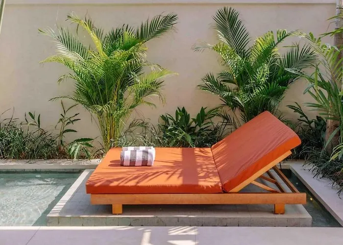Villa Tik, Near Beach W Sunny Balcony